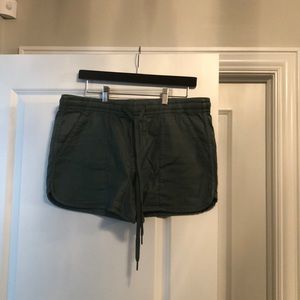 Hunter green drawstring Level 99 shorts. Large